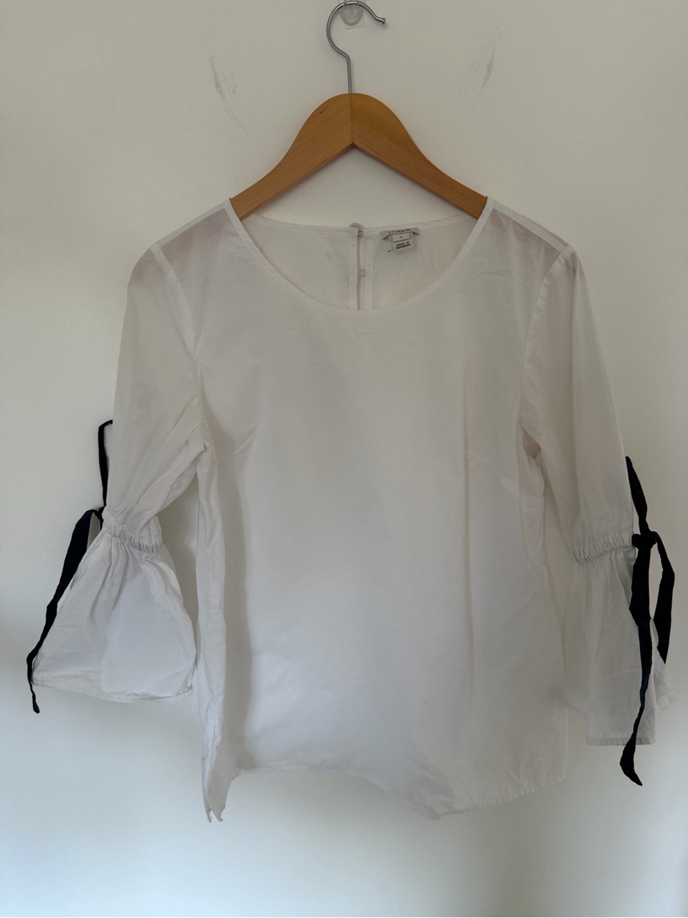 J.Crew Women’s White Blouse Small Navy bow Ribbon Tie Sleeve Bell Cuff coquette